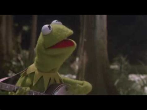 Willie Nelson and Kermit The Frog Duet "Rainbow Connection" For The First Time