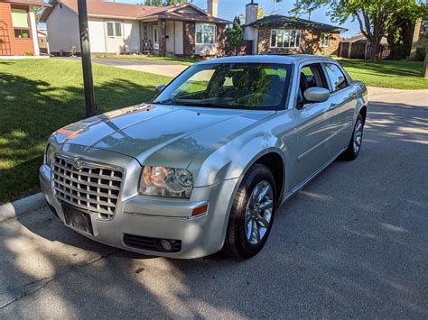 2005 Chrysler 300 Touring – Used Cars Winnipeg