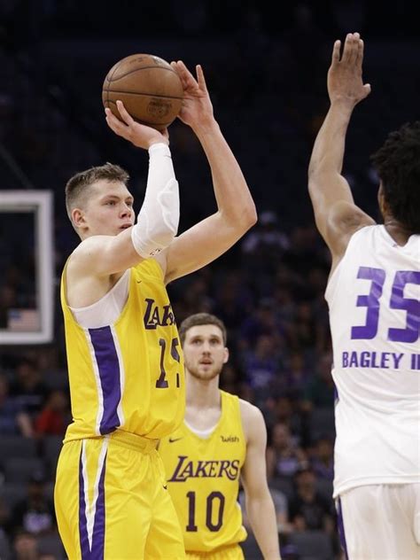 Michigan's Moritz Wagner Summer League debut includes posterizing dunk