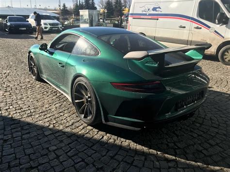 Night Green Metallic | Porsche Colors