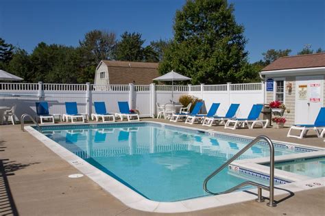 2 Best VERIFIED Pet Friendly Hotels in Boothbay Harbor with Weight ...