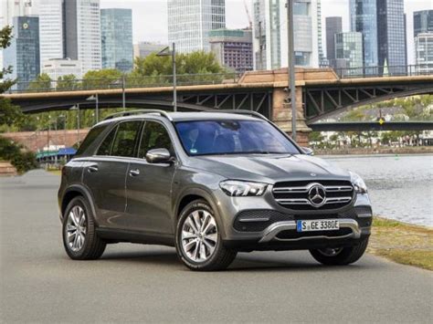 Mercedes-Benz GLE Plug-in hybrid (2020-) review | Available new Medium ...