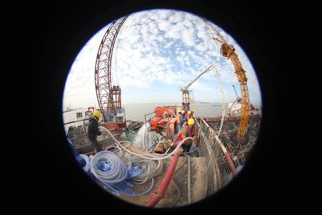 Construction Shanghai Yangtze River Bridge Editorial Stock Photo ...