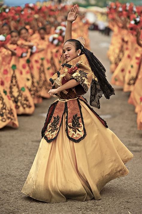 Sinulog Festival in Cebu City | Sinulog festival, Traditional fashion ...