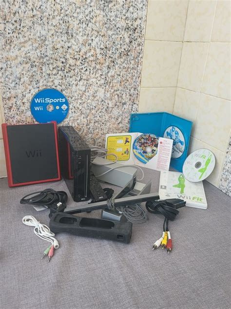 2 Nintendo Wii - Console with games (4) - Incomplete - Catawiki