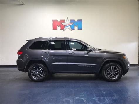 2018 Granite Crystal Metallic Clearcoat Jeep Grand Cherokee