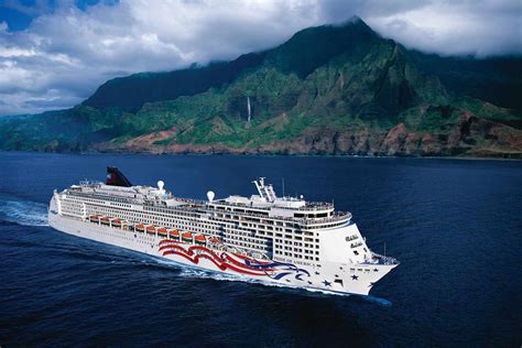 8 Best Hawaii Cruises for Every Type of Traveler