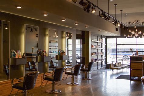 Hair salons in Chicago for hair cuts, color and blowouts