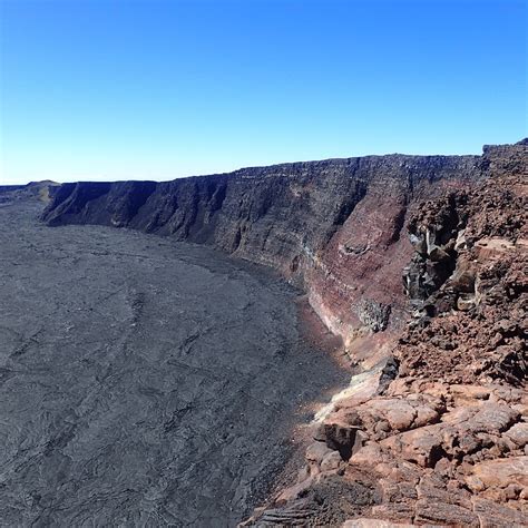 Mauna Loa day hike via the Observatory trail