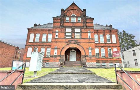 c. 1890 School (Apts.) in York, PA - Old House Dreams