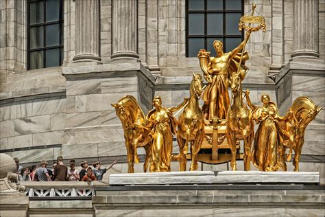 saint paul capitol statue | School kids field tripping on th… | Flickr