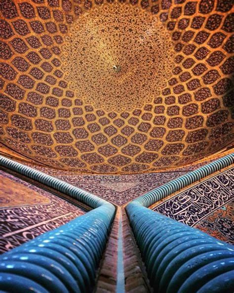 14 Mesmerizing Photos of Iranian Mosque Ceilings - GOOD