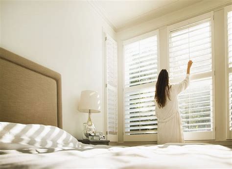 Differences Between Curtains, Drapes, Shades and Blinds