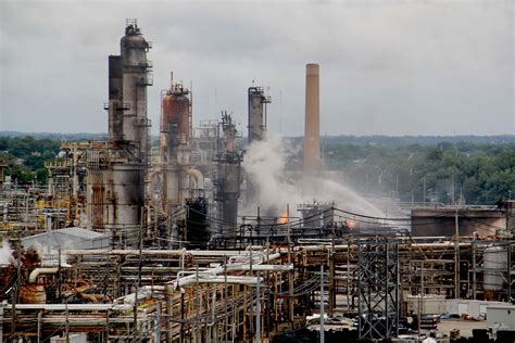 Philadelphia refinery fire: What we know (and what we don’t) | StateImpact Pennsylvania