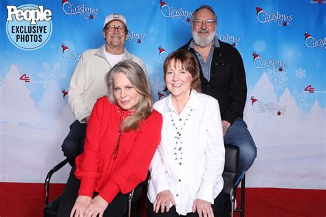 Chevy Chase Reunites with 'Christmas Vacation' Costars at Christmas Con 2023