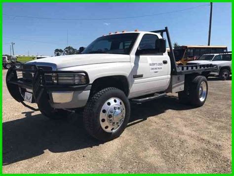 Dodge RAM 3500 (2002) : Commercial Pickups