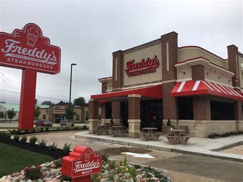 Freddy’s Opens in Northeast Springfield | Restaurant Magazine