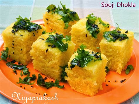 Niya's World: Sooji Dhokla / Rava Dhokla