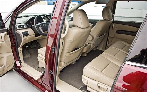 2011 Honda Odyssey Touring Elite - Four Seasons Update - September 2011 - Automobile Magazine