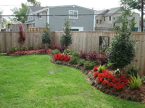 Tuscan Style Backyard Landscaping | There Are Easy Landscaping Design Ideas 15875… | Small yard ...