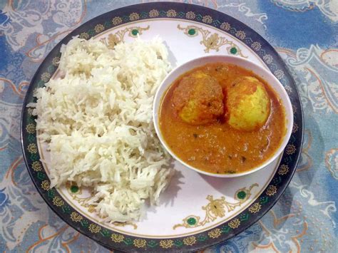 Why a bowl of egg curry and rice should be your go-to winter meal