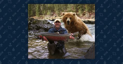 Was This Photograph Taken Moments Before a Bear Attack? | Snopes.com