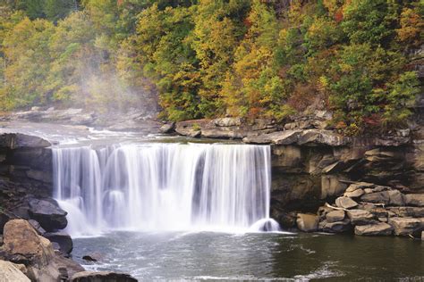 Cumberland Falls & Big South Fork Scenic Railway | Holiday Tours