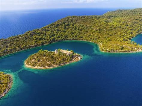 7 surprisingly tropical European islands | Booking.com