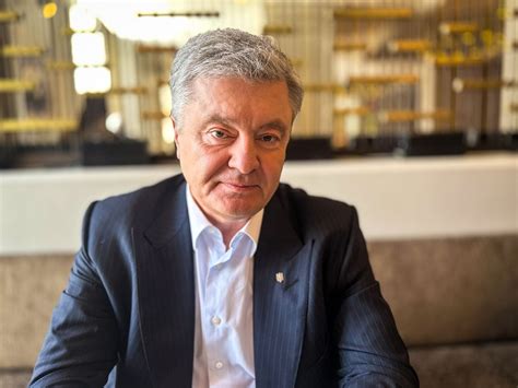 Former Ukrainian president urges Zelensky to share Polish explosion ...