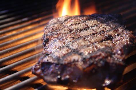 The 10 Best Cuts of Steak to Grill