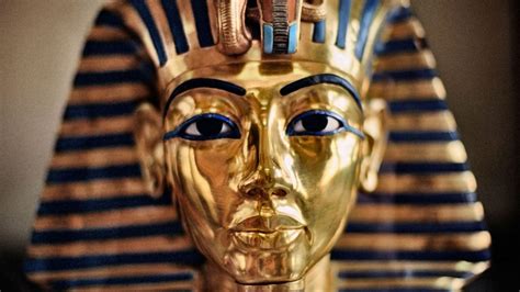 All 5,000 artefacts in King Tut's tomb to be displayed for the first time