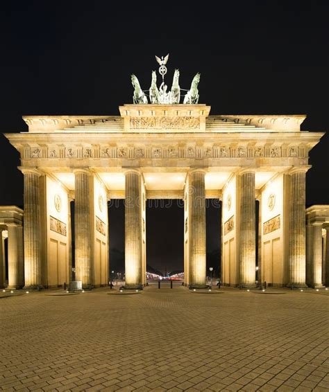 Brandenburger Tor Brandenburg Gate Panorama, Famous Landmark in Berlin ...