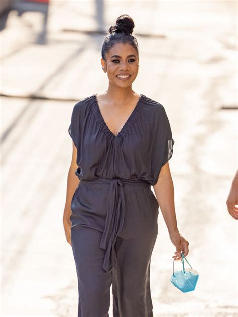 Regina Hall Style, Clothes, Outfits and Fashion • CelebMafia