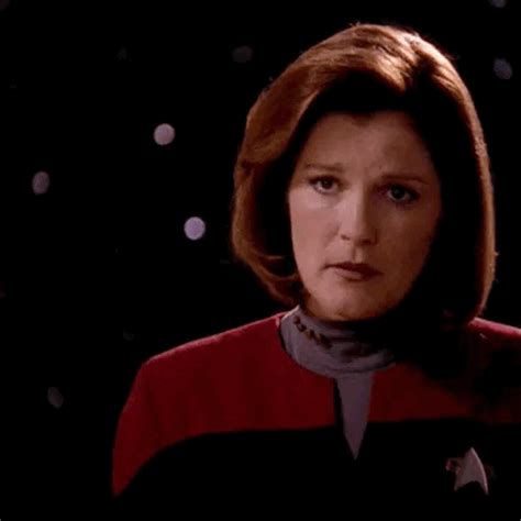 Pin by Elizabeth Adkins on Janeway | Star trek cosplay, Star trek voyager, Star trek 4