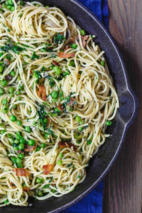 Simple Pancetta Pasta with Peas and Parmesan | The Mediterranean Dish