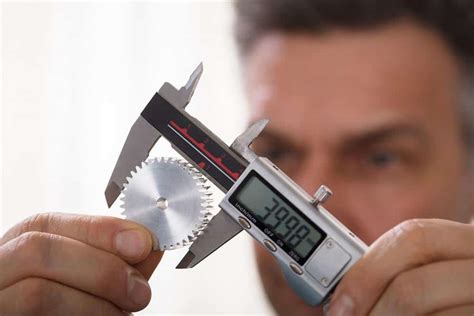 How to Use a Caliper: A Complete and Detailed Guide