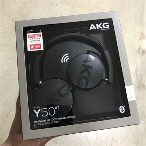 AKG WIRELESS HEADPHONES, Audio, Headphones & Headsets on Carousell