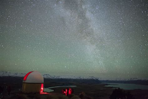 Takapō Stargazing at Mount John: The Summit Experience