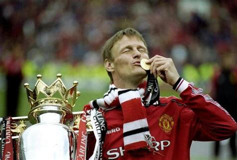 Teddy Sheringham | Manchester united song, Manchester united legends ...