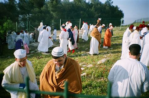 File:Samaritans on Mount Gerizim, West Bank - 20060429.jpg - Wikimedia ...