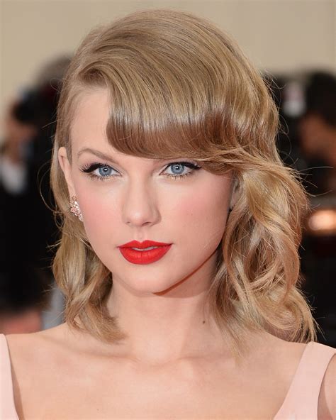 The 25 Best Beauty Trends of All Time | Taylor swift makeup, Taylor ...