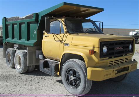 1976 GMC 6500 dump truck in Plattsburg, MO | Item E3555 sold | Purple Wave