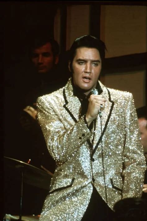 Elvis Presley 1935-1977: Life in pictures of The King of rock and roll ...