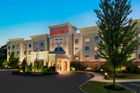 Hampton Inn Bedford-Burlington | 25 Middlesex Tpke. Billerica, MA