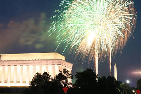 120+ Lincoln Memorial Fireworks Stock Photos, Pictures & Royalty-Free ...