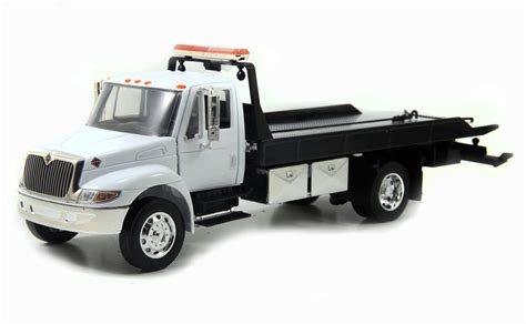 International Durastar 4400 Flat Bed Tow Truck 1/24 Scale Diecast Mode ...