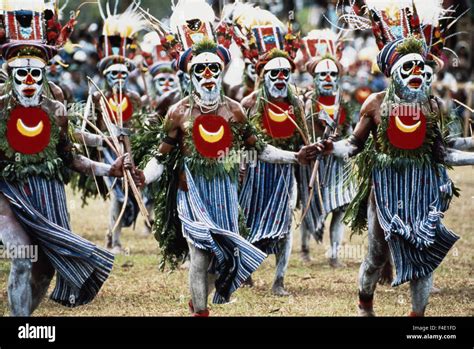 Papua New Guinea, Native tribal people wearing traditional clothing ...