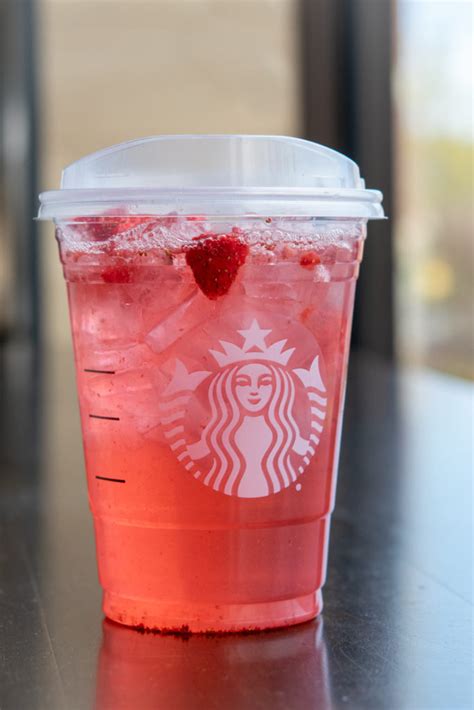 Starbucks Refresher Ingredients Strawberry Acai - UDWTAR