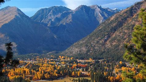 13 Reasons You Need To See Leavenworth, WA, in the Fall