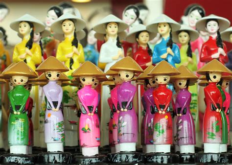 Top 10 Vietnamese Souvenirs to buy in Hanoi | Incredible Asia Journeys